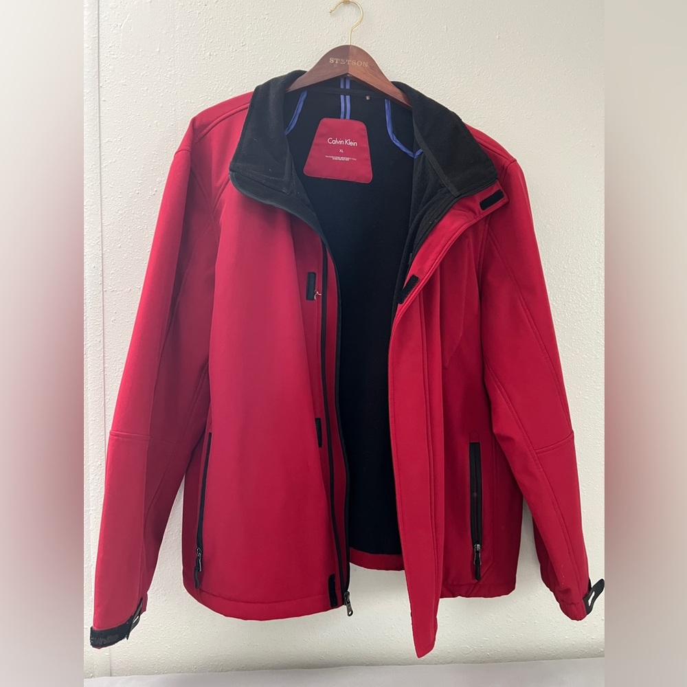 Men’s XL soft shell Calvin Klein jacket red